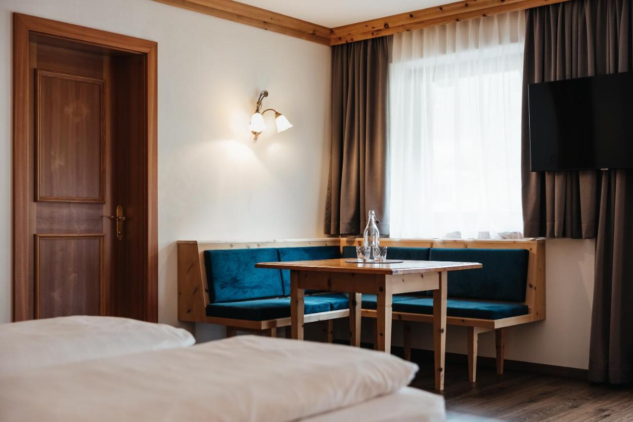 Kristallhotel Corona-Krone San Vigilio Di Marebbe Dış mekan fotoğraf
