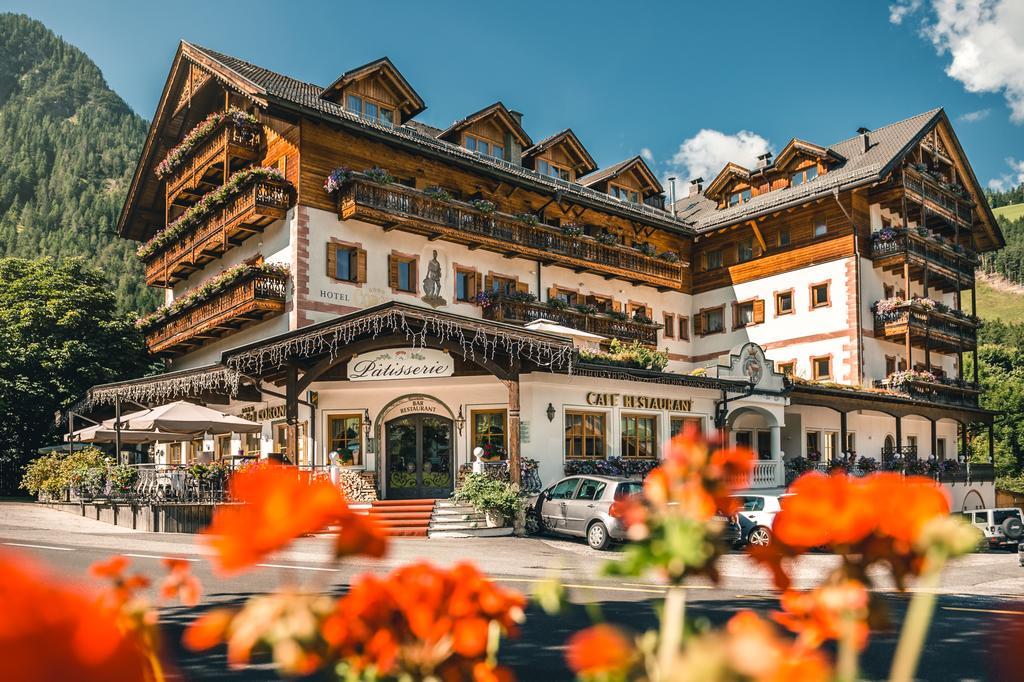 Kristallhotel Corona-Krone San Vigilio Di Marebbe Dış mekan fotoğraf